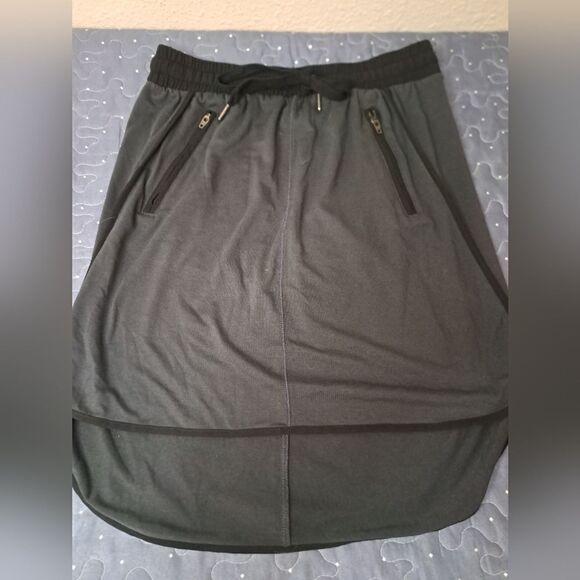 Converse Dresses & Skirts - Converse One Star skirt size XS